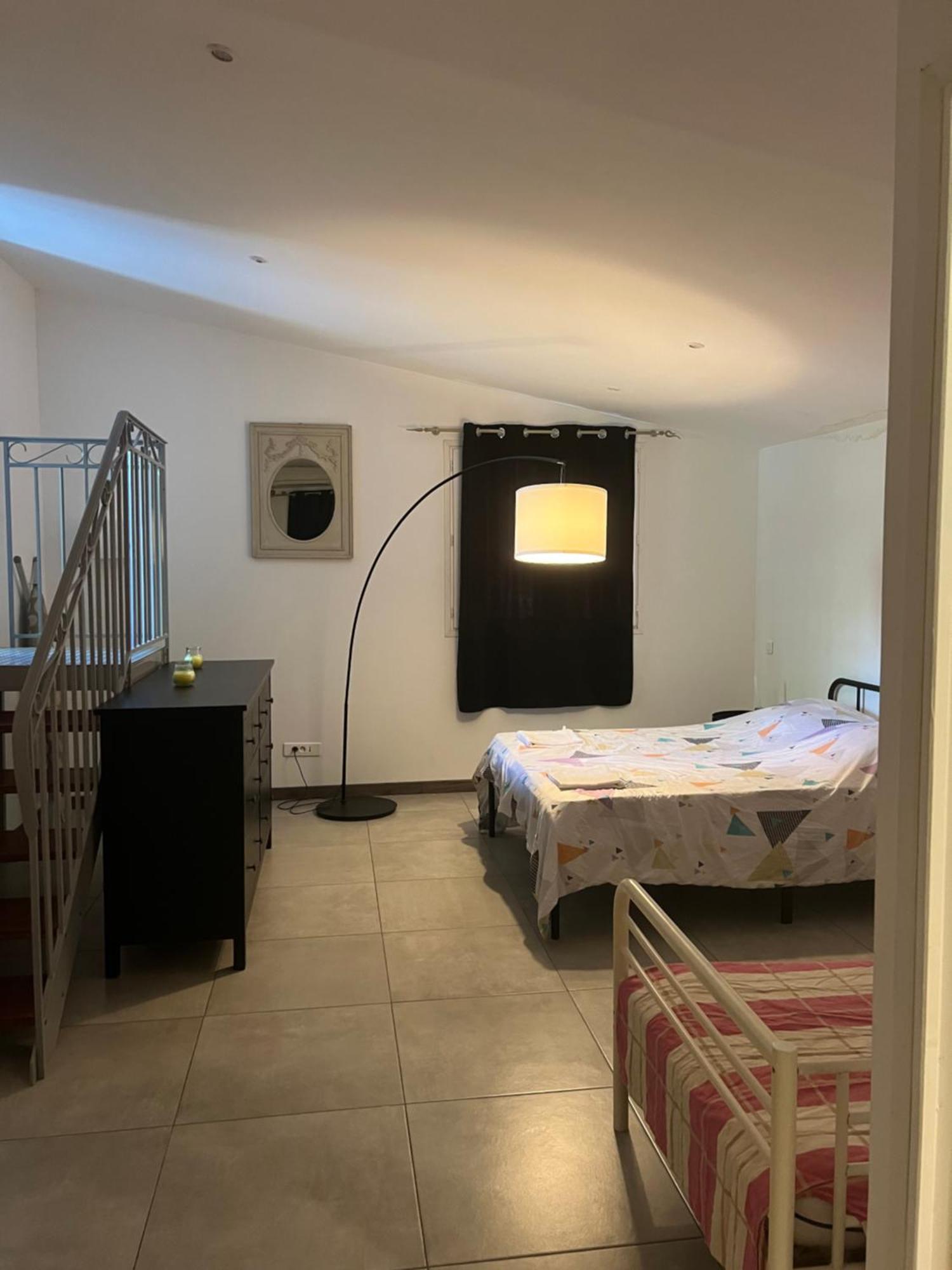 Grand Avec Terrasse Centre Appartement